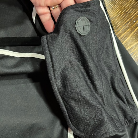 ❤️SOLD❤️Lululemon Cadence Black Jacket - Picture 8 of 9